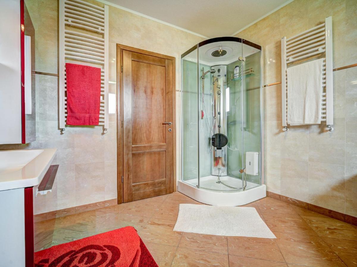 Apartment Tommy-2 By Interhome Kmeti Bagian luar foto